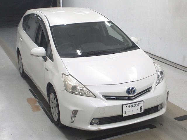 TOYOTA PRIUS — фото