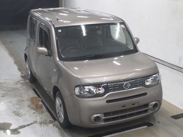 NISSAN CUBE — фото