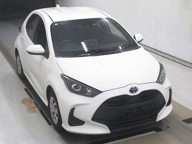 TOYOTA YARIS — фото