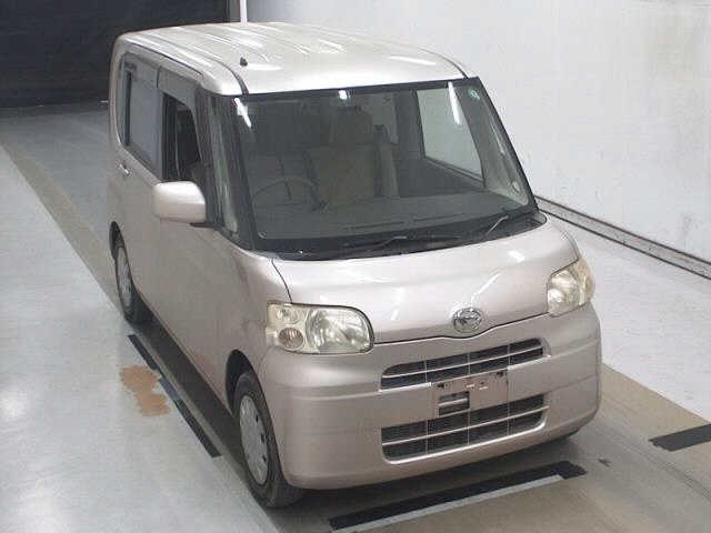 DAIHATSU TANTO — фото