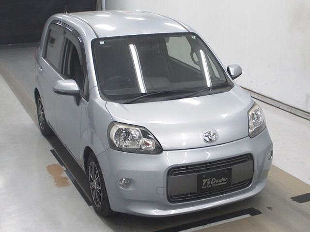 TOYOTA PORTE — фото
