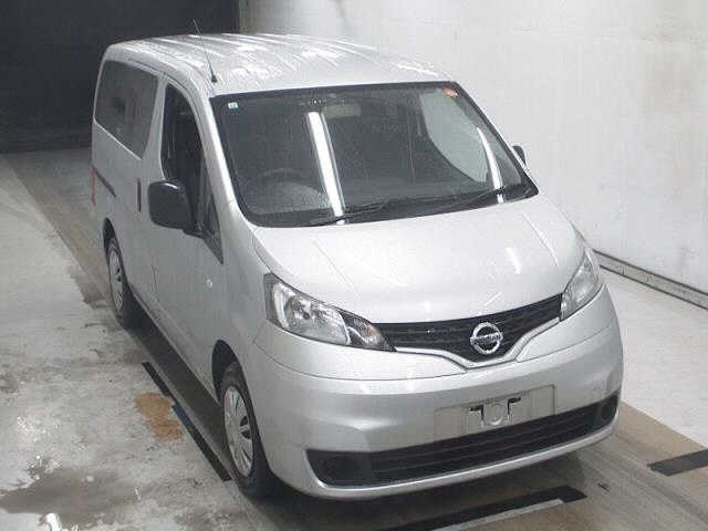 NISSAN NV200 — фото
