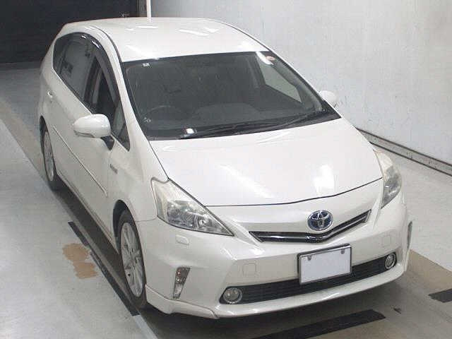 TOYOTA PRIUS — фото