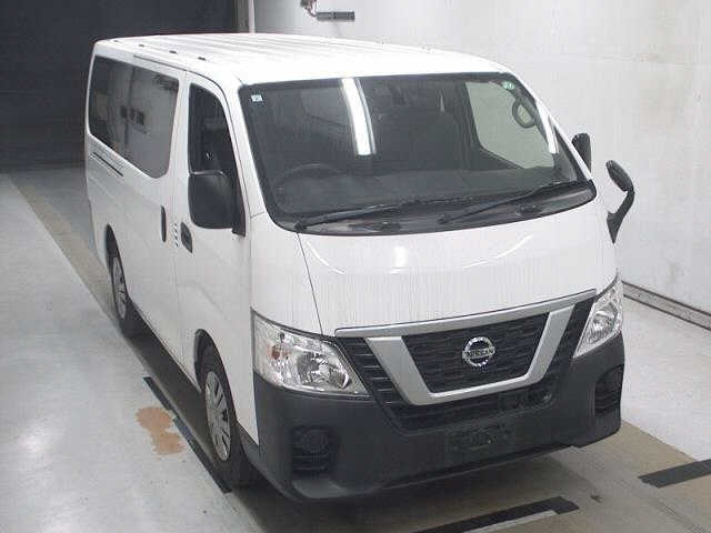 NISSAN CARAVAN — фото