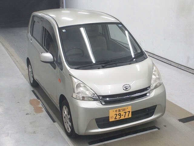 DAIHATSU MOVE — фото