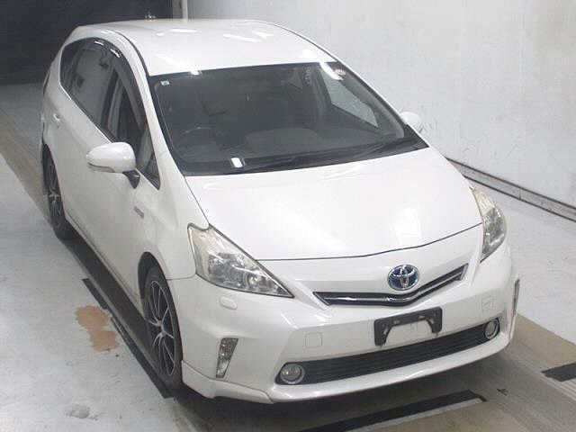 TOYOTA PRIUS — фото
