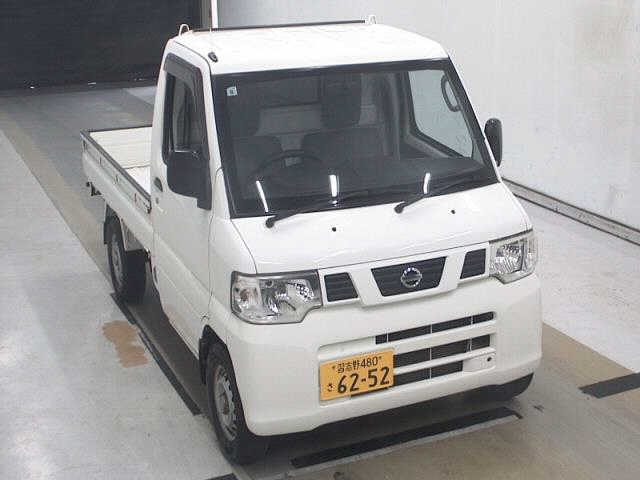 NISSAN CLIPPER — фото