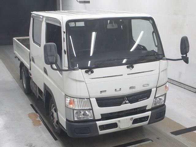MITSUBISHI CANTER — фото