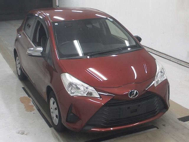 TOYOTA VITZ — фото
