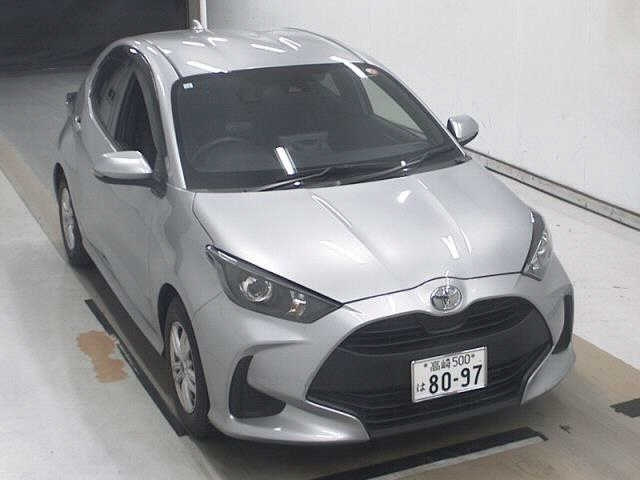 TOYOTA YARIS — фото