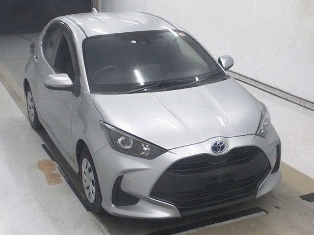 TOYOTA YARIS — фото