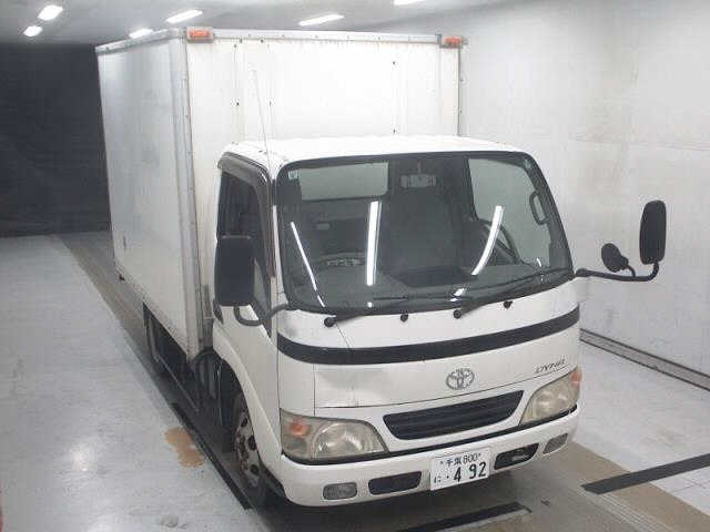 TOYOTA DYNA — фото
