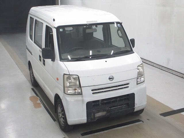 NISSAN CLIPPER — фото
