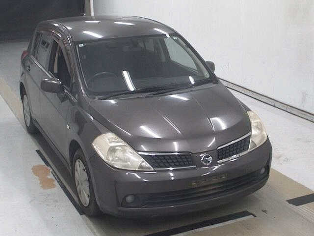 NISSAN TIIDA — фото
