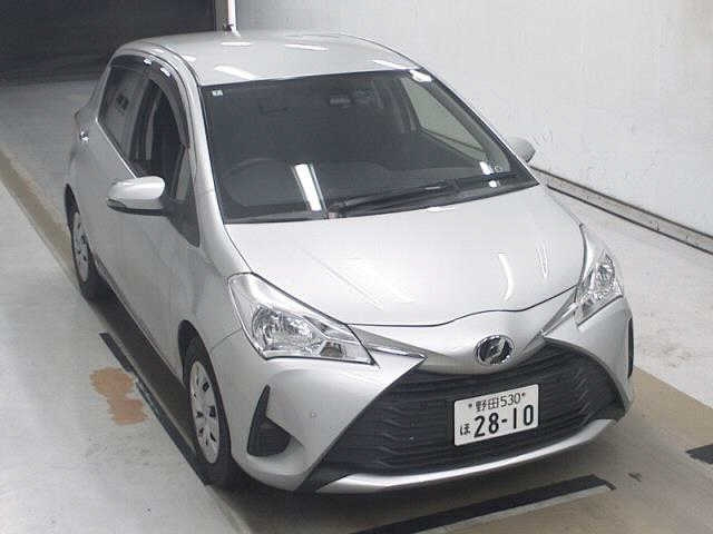 TOYOTA VITZ — фото