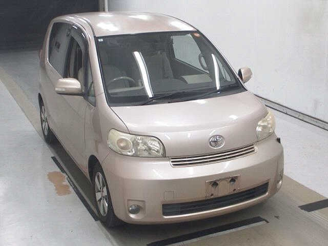 TOYOTA PORTE — фото