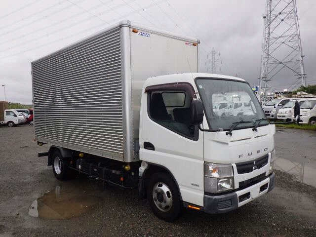 MITSUBISHI CANTER — фото