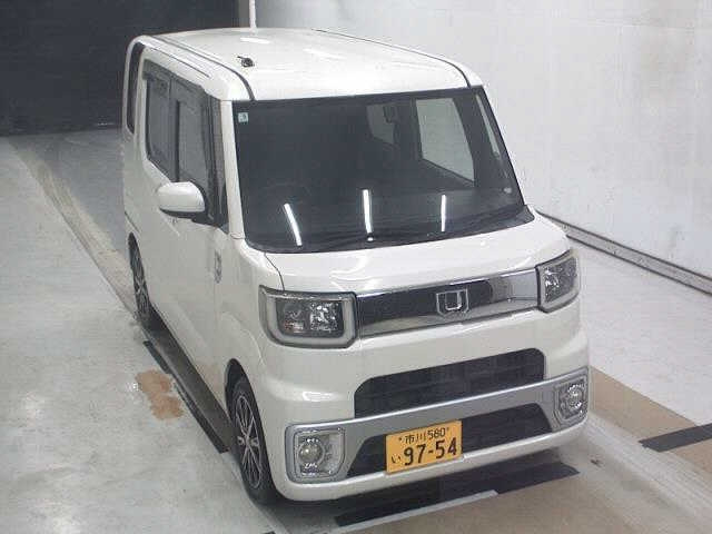 DAIHATSU WAKE — фото