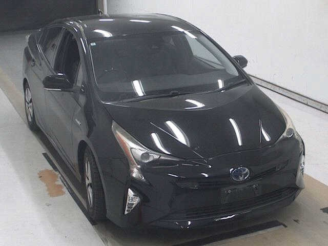 TOYOTA PRIUS — фото