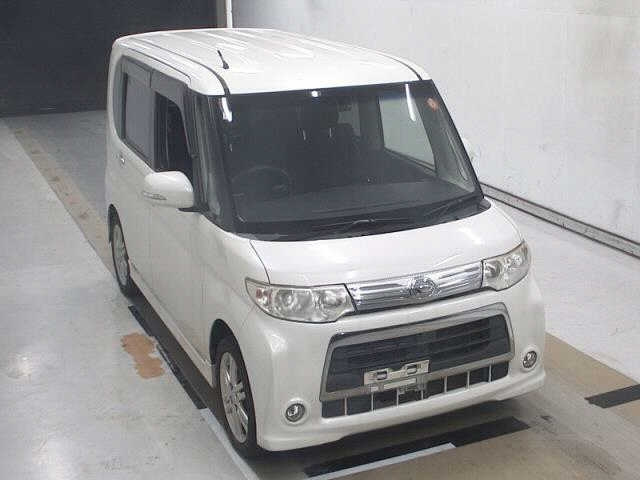 DAIHATSU TANTO — фото