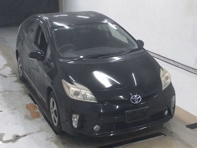 TOYOTA PRIUS — фото