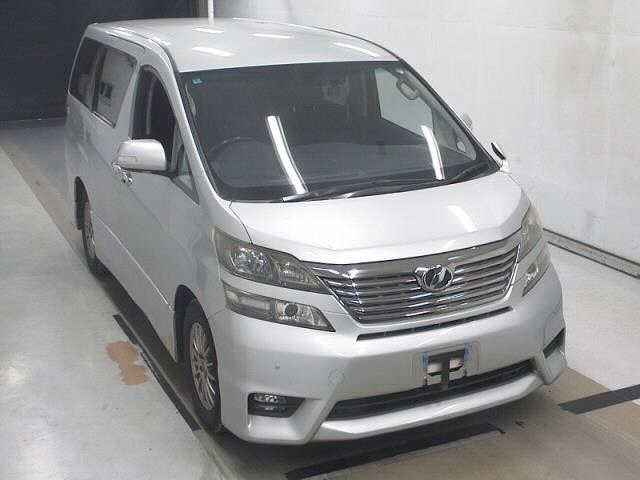 TOYOTA VELLFIRE — фото