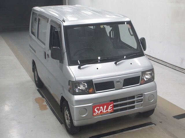 NISSAN CLIPPER — фото
