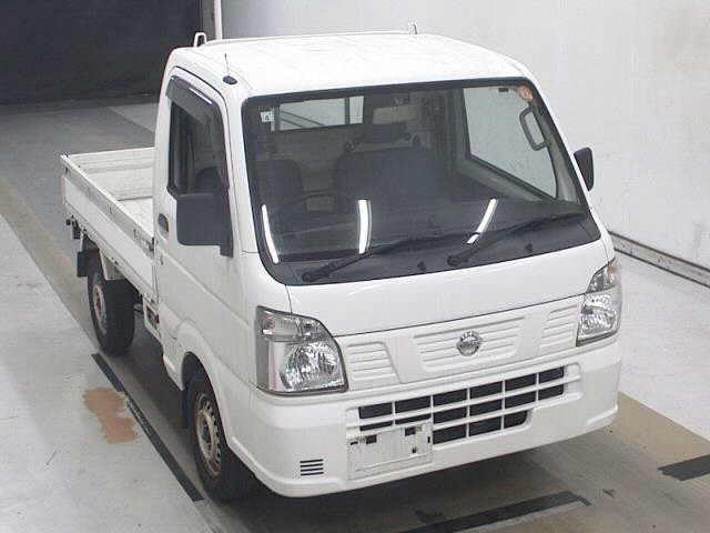 NISSAN CLIPPER — фото