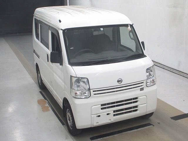 NISSAN CLIPPER — фото