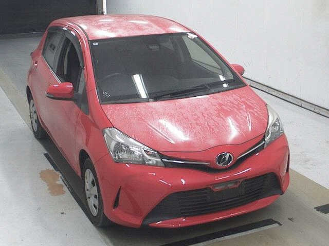 TOYOTA VITZ — фото