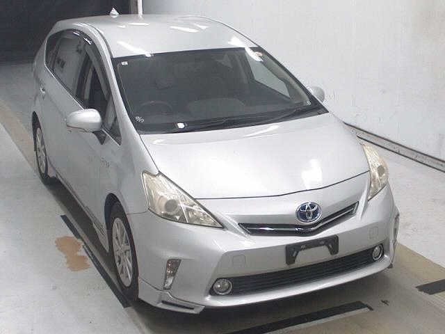 TOYOTA PRIUS — фото