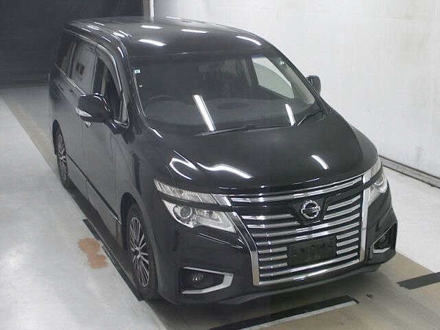 NISSAN ELGRAND — фото