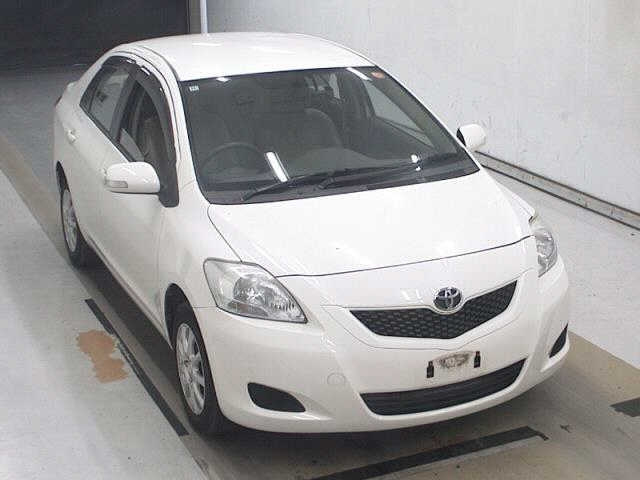 TOYOTA BELTA — фото