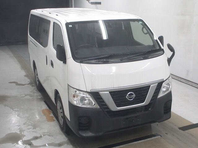 NISSAN CARAVAN — фото