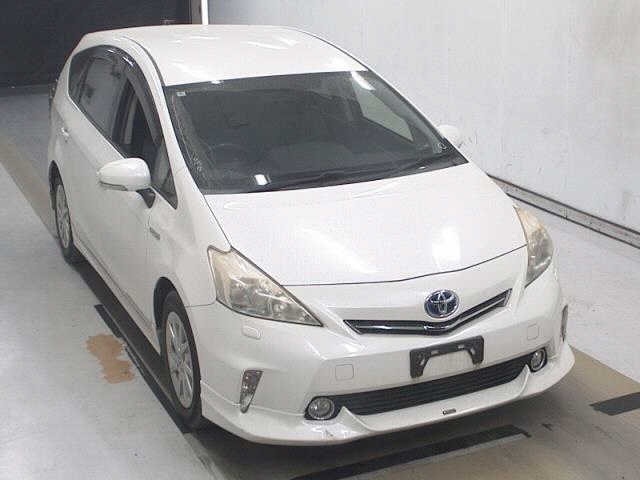 TOYOTA PRIUS — фото
