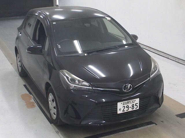 TOYOTA VITZ — фото