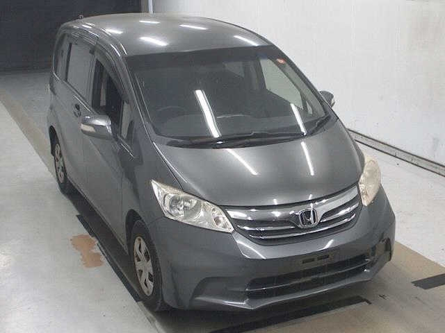 HONDA FREED — фото