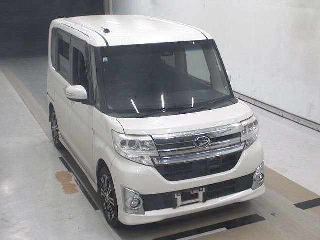 DAIHATSU TANTO — фото