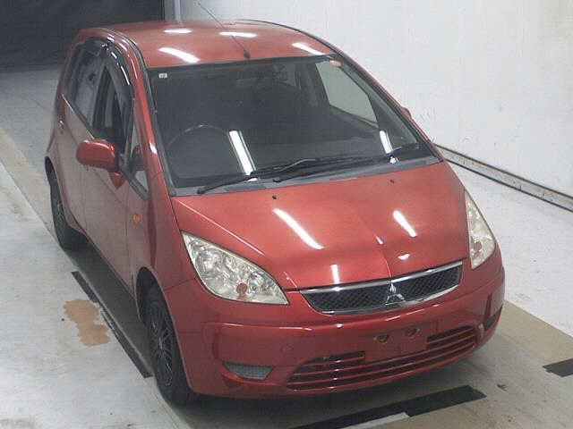 MITSUBISHI COLT — фото