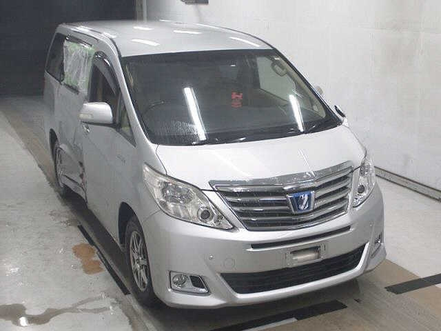TOYOTA ALPHARD — фото