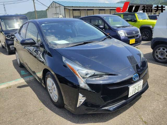 TOYOTA PRIUS — фото