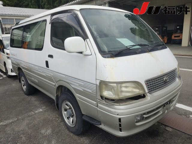 TOYOTA HIACE — фото