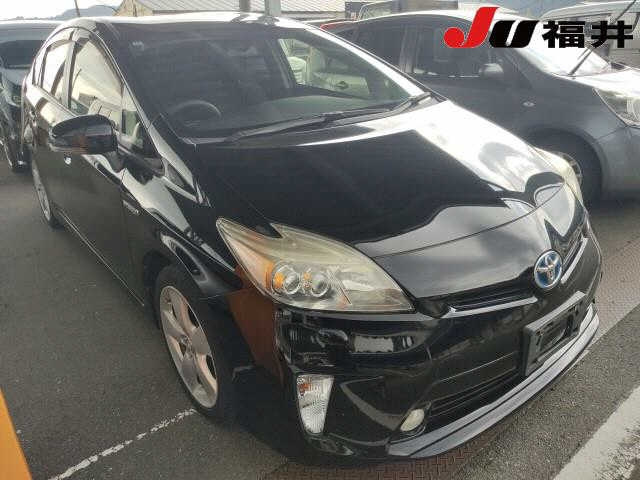 TOYOTA PRIUS — фото