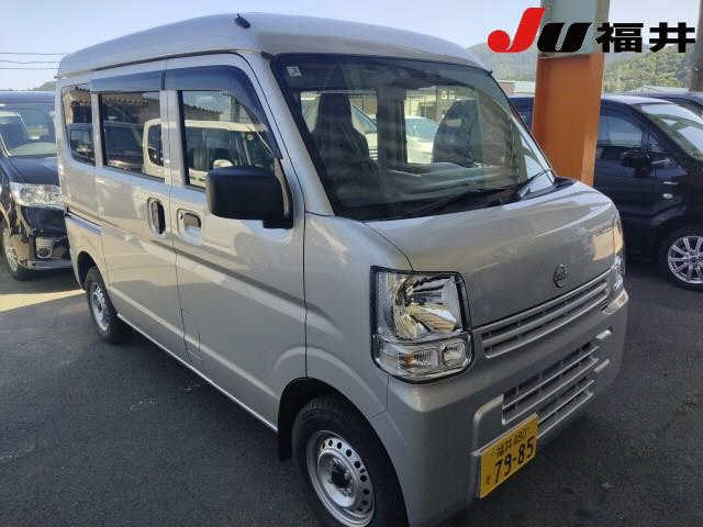 NISSAN CLIPPER — фото