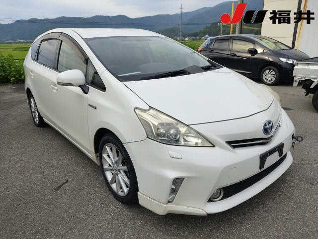 TOYOTA PRIUS — фото