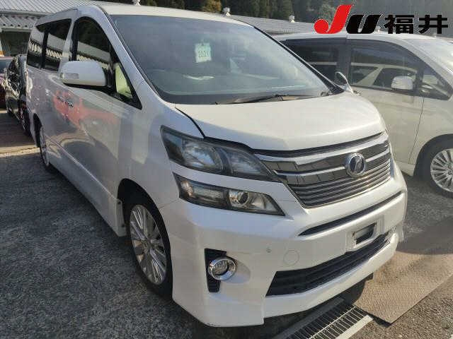 TOYOTA VELLFIRE — фото