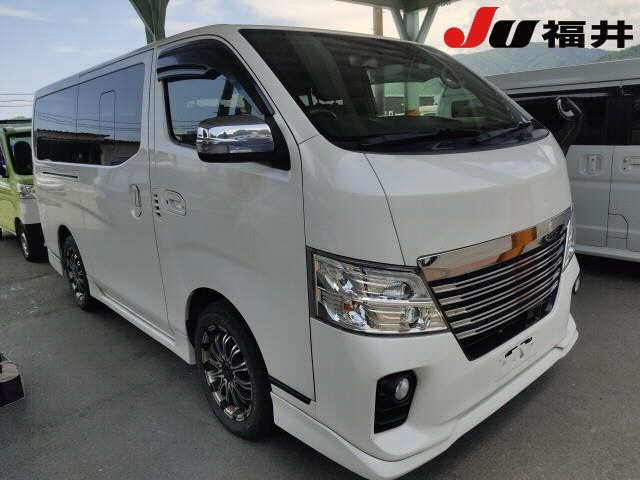 NISSAN CARAVAN — фото