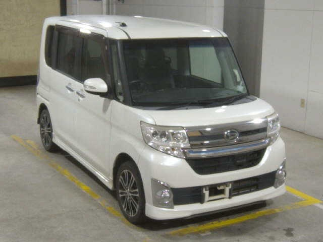 DAIHATSU TANTO — фото