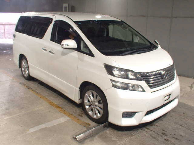 TOYOTA VELLFIRE — фото