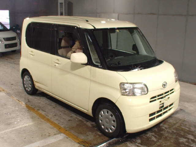 DAIHATSU TANTO — фото